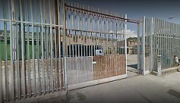 Detenuta tenta suicidio, poi aggredisce poliziotti
