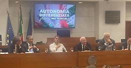 De Luca: serve coalizione con M5s e Iv