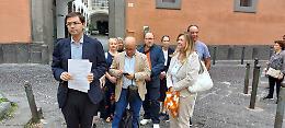 Delegazione di fedeli bussa alla Curia: «Ci faccia pregare in latino»