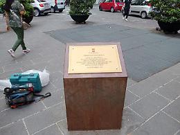Giornata dell'orgoglio partenopeo, ripristinata targa in via 7 Settembre
