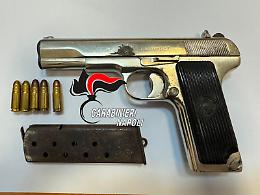 A 16 anni in giro con la pistola in tasca