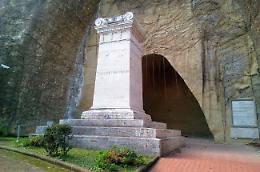 A spasso col poeta Giacomo, quel gigante che è uno di noi