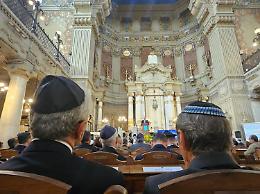 Un anno dal massacro, due mondi: civiltà e barbarie 