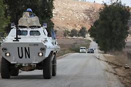 Libano, spari contro base Unifil: «Ferito un altro casco blu»
