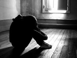 Bimba di 10 anni violentata in centro migranti, sarebbe incinta