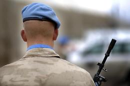 Libano, Netanyahu: «Unifil lasci l'area». Onu: «Missione resta, attacchi possibili crimini di guerra»