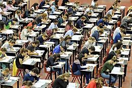 Medicina, stop a numero chiuso