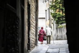 La solitudine degli anziani e l’amministratore di sostegno