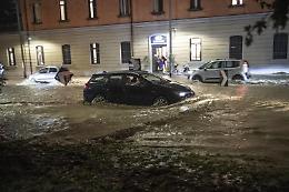 Maltempo devastante da Nord a Sud, un morto nel Bolognese