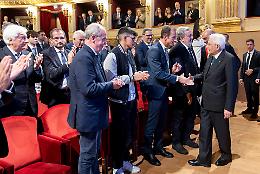 L'appello di Mattarella al dialogo: «Le istituzioni collaborino»
