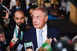 Urso: «Risolveremo le vertenze industriali in Campania»