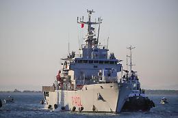 Migranti, nuovo gruppo verso l'Albania. Stop dai Tribunali sui Paesi sicuri