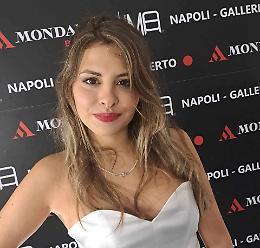 Libri e latinorum per i 29 anni dell'attrice e giornalista Mirea Flavia Stellato