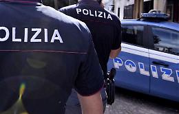 Minaccia suicidio in diretta social, salvata da prof e poliziotti