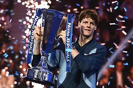 Sinner inarrestabile e leggendario, vince anche le Atp Finals