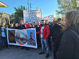 Esplosione a Ercolano, marcia silenziosa per le vittime
