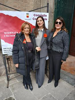 Violenza di genere, mozioni del Consiglio per le donne vittime
