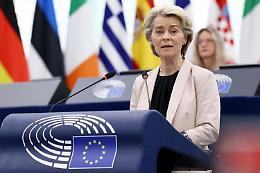 Commissione Ue, von der Leyen bis eletta con 370 voti