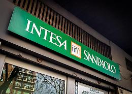 Intesa Sanpaolo, app down per molti clienti
