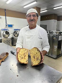 Gennaro Bottone lancia il suo panettone al cioccolato