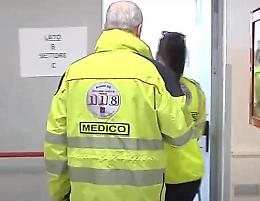 «A nessuno importa di noi, mi licenzio»: l'addio amaro di un medico del 118