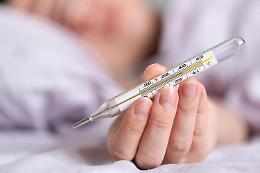 Influenza a rilento, ma «decollerà con Natale e Capodanno. Picco a gennaio»