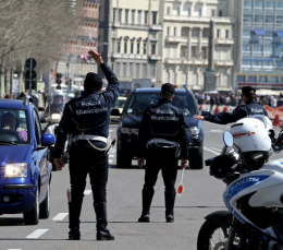 Sul monopattino senza casco, prima sanzione a Napoli
