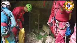 Speleologa Ottavia Piana di nuovo intrappolata in grotta Bueno Fonteno: «Soccorsi difficili»