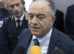 Colpo al clan Amato-Pagano, Gratteri: «Minori addestrati, partecipano alle estorsioni»