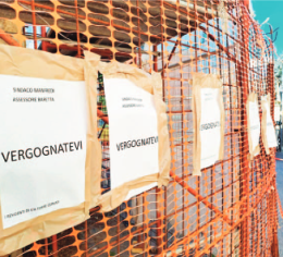 Arco di Torre Cervati abbandonato, l’accesa protesta dei residenti