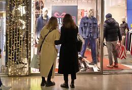 Saldi e turismo, a Napoli scontrino medio di 105 euro