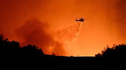 Los Angeles, incendio Palisades si allarga: ordine di evacuazione immediata
