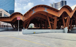 Stazione Centro Direzionale verso la consegna, metro Linea 1 chiusa 15 e 16 marzo