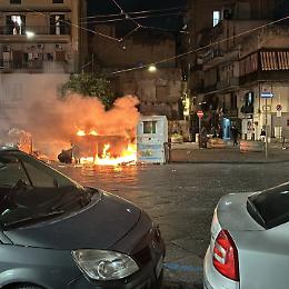 «Guerriglia urbana nella notte di Sant'Antuono a Napoli»