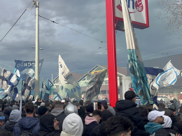 Napoli in partenza per Bergamo, migliaia di tifosi a Capodichino