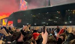 Bolgia a Capodichino, il Napoli travolto dal calore dei tifosi
