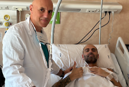 Al Monaldi primo impianto totale di cuore artificiale del Sud