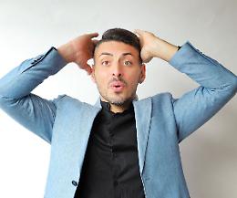 Mariano Grillo al Teatro Troisi con "Tutto Fuori Controllo"