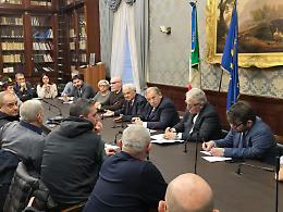 Taxi a Napoli, i sindacati in Prefettura: «Servono piano traffico generale e Ztl»