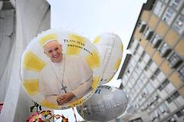 Papa Francesco «ha dormito tutta la notte, ora prosegue il riposo»