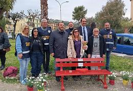 8 Marzo a Bacoli, inaugurata una panchina rossa 