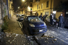 Campi Flegrei, scossa 4.4: trema Napoli, sciame sismico ancora in corso