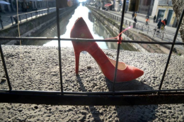 Femminicidi, report: 113 donne uccise nel 2024, 61 per mano del partner