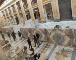 Galleria Umberto, lavori lumaca per la pavimentazione