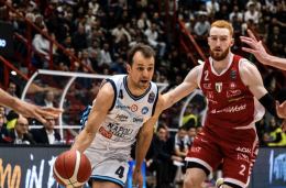Basket, Napoli batte Milano