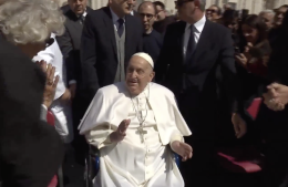 Incontro a sorpresa tra il Papa e una suora di clausura napoletana