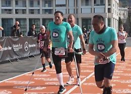 Record mondiale dei 10 km con stampelle per Gianni Sasso 
