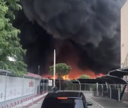 Città metropolitana: Reparto Bonifiche attivato dopo l'incendio a Caivano