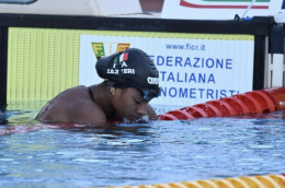 Sara Curtis batte record Federica pellegrini nei 100 stile libero