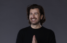 Alessandro Siani torna in teatro con il nuovo spettacolo “Fake news"